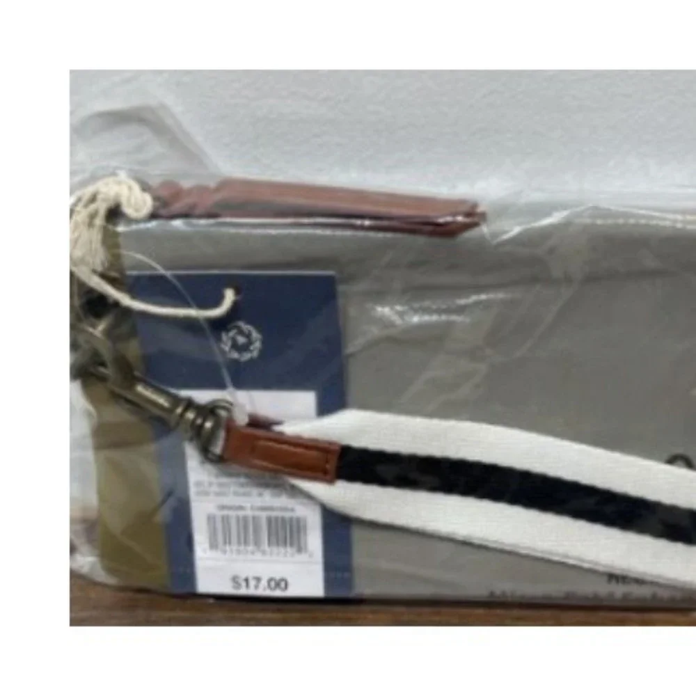 Universal Thread Slim Wristlet Pouch 4.5